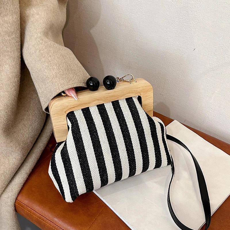 Womens Clutch Purse For Evening Party Striped Pattern Crossbody Bag Niche er Fashion Handbag 241022
