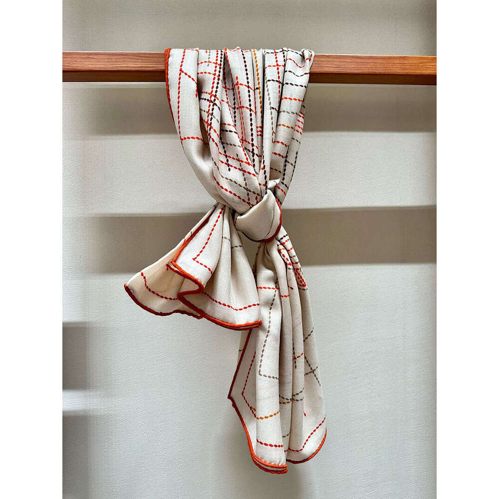 2024 Winter Quality Satin Foulard go Women's Pareos Wrap Tippet Kashmiri Designer Shawl Cashmere Ruy Scarf Beige High