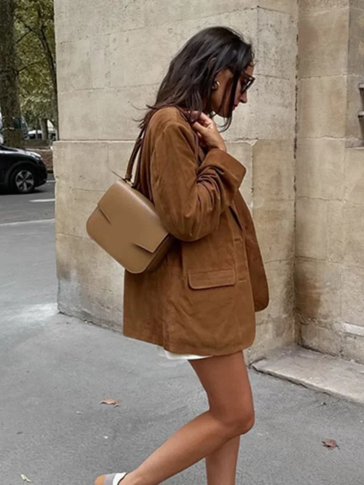 Womens casual brown collar pocket suede jacket fashionable single chest long sleeved retro jacket womens autumn street jacket 241023