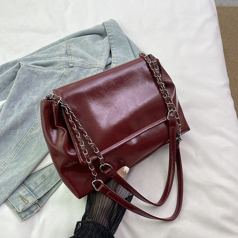 2025 Designer new 3 fashionable 2024 chain shoulder with French niche design simple small square bag under the armpit free shipping
