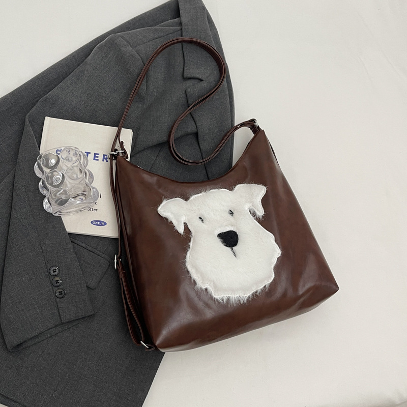 2025 Designer designer 3 free 2024 shipping new plush puppy large capacity college student class bag relaxed commuting backpack