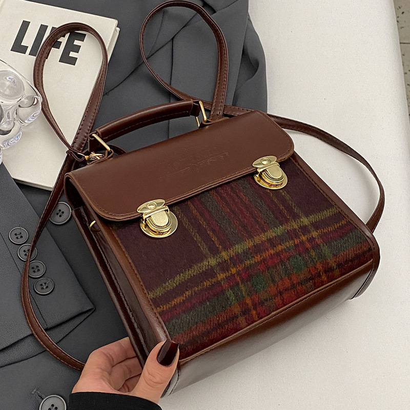 2024 bags designer women bag free NEW hot shipping Backpack women's fashionable retro handbag casual small backpack