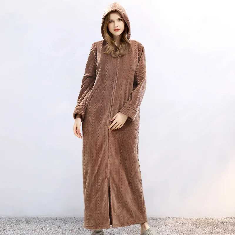 New couple shower clothes winter Spwear warm bath clothes mens flannel bathrobe hooded long skirt pajamas mens zipper dress W241023