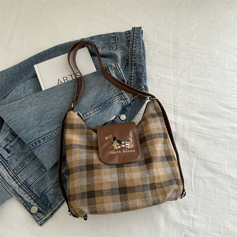 2025 Designer New tote 3 fashionable with niche design and large capacity 2024 autumn shoulder crossbody bag free shipping