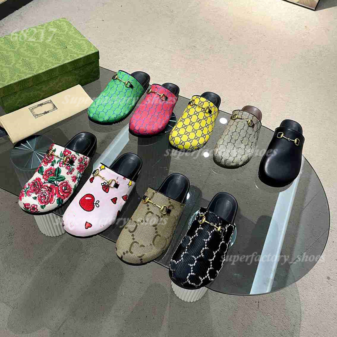 Designer Slipper Horse title buckle half slippers Luxury Letter Genuine Leather slipper Flat-soled Man Muller shoes Summer Casual Loafers woman men clogs shoes Gift