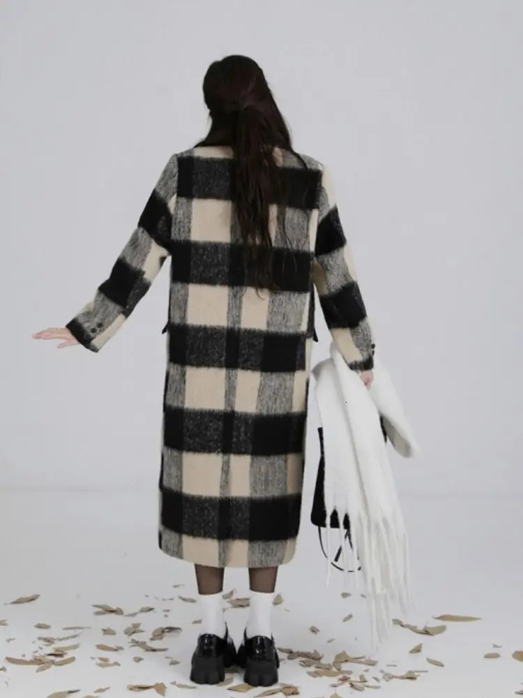 Retro black and white plain long wool coat womens winter wool jacket thick warm jacket Korean fashion jacket 241023