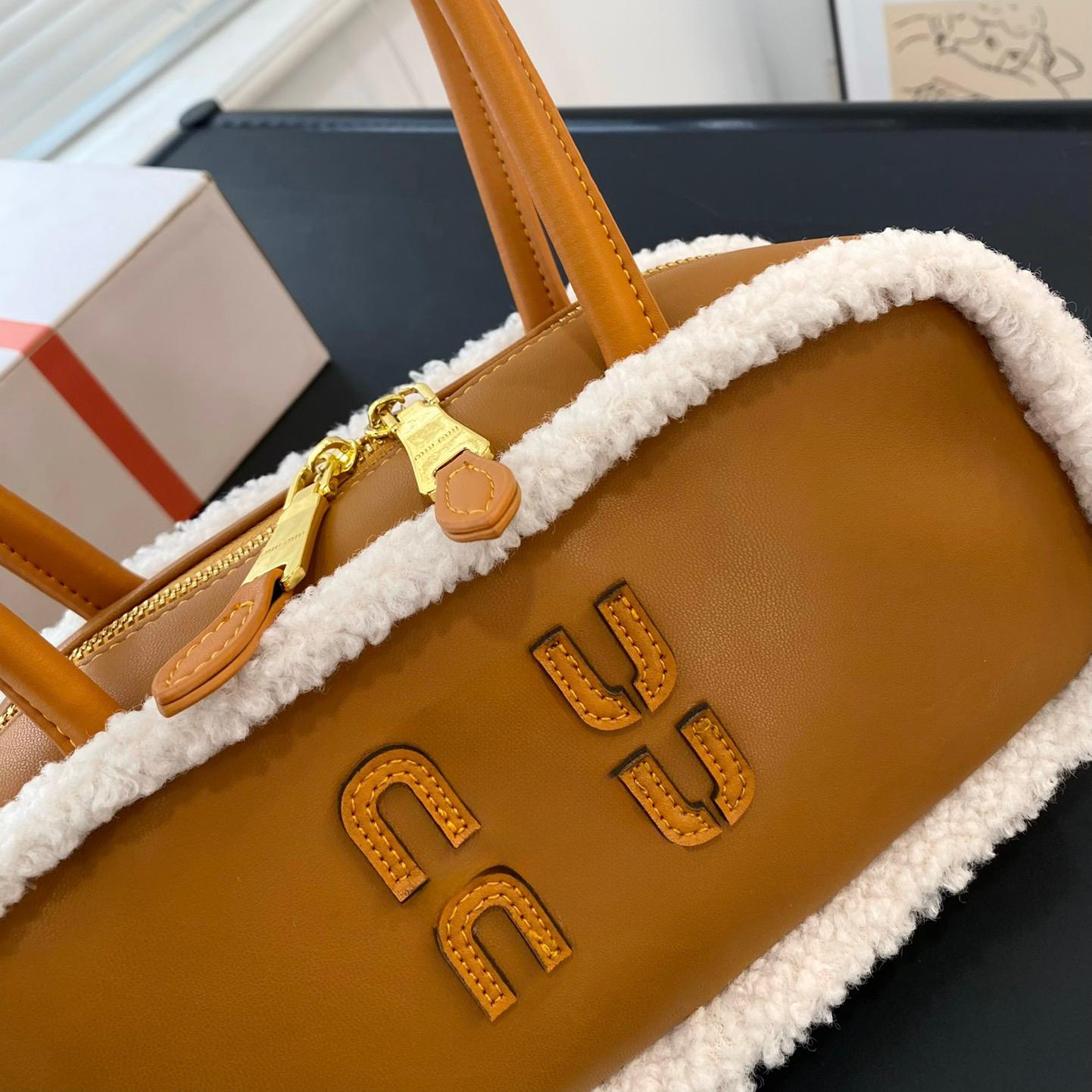 Designer Underarm Bags Womens Mini Handbags Casual Elegant PlushBowling High End Shoulder Bag Pleated wallet Leather Banquet tote Free shipping