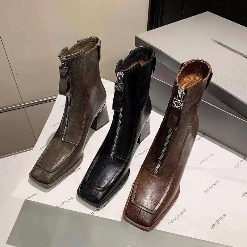 Womens Boots Selling French Square Toe Short Boots Autumn and Winter Workplace Soft Leather Fashion Martin Boots for Women 241022