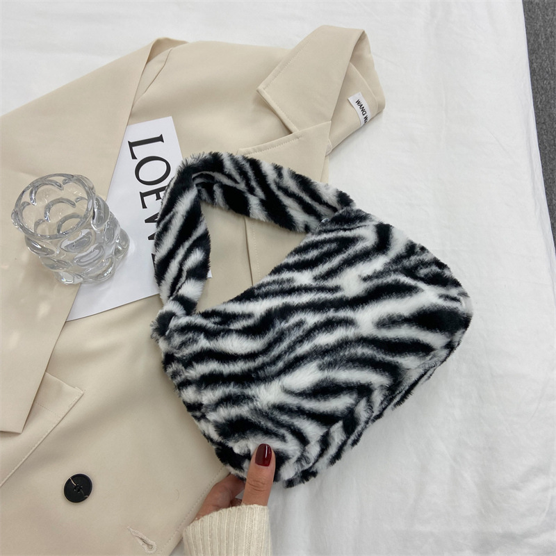 2025 Designer free shipping new 3 designer handbag bags for women men the tote large travel shoulder casual plush armpit bag