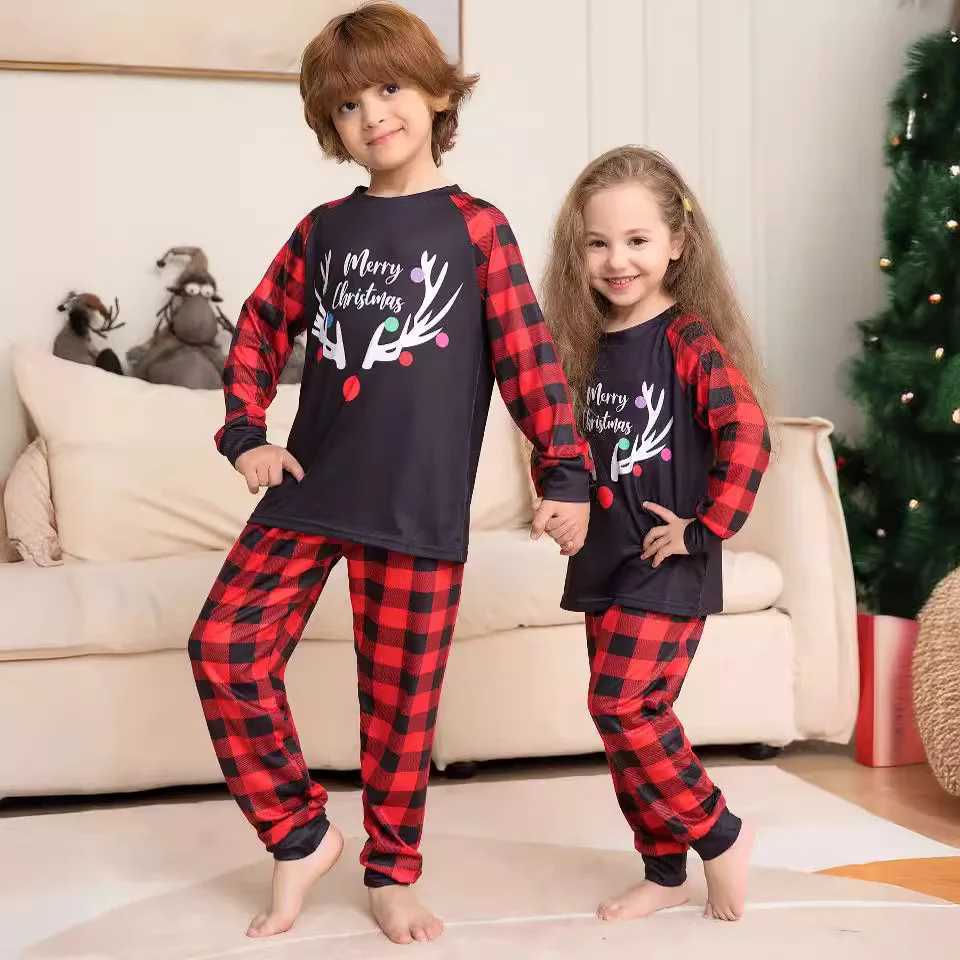 2024 Christmas home wear parent-child outfit Mom and Dad children family of four antler print plaid long-sleeved pajamas 2 setsXJ241008