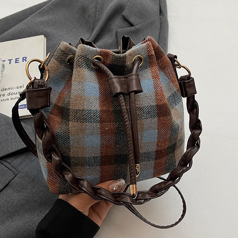 2024 bags designer women free shipping Fashionable woolen drawstring bag versatile commuting retro NEW hot plaid water bucket