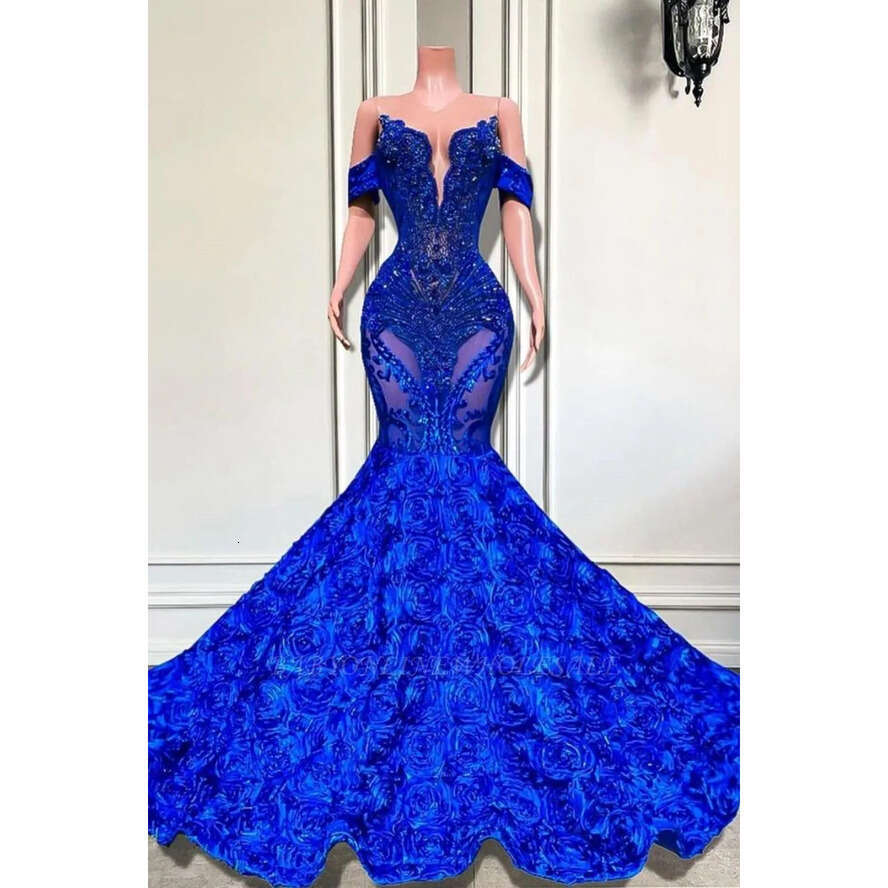 Blue Mermaid Royal Urious Prom Dresses Elegant Off Shoulder Lace Sequins Appliques Cascading Rose Wers Long Evening Gowns Formal Ocn Vestidos Bc18313