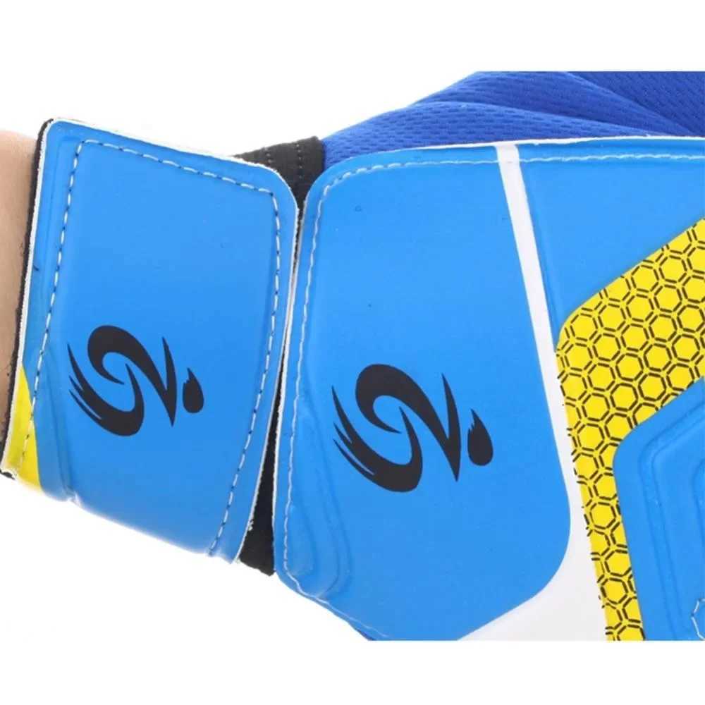 1Pair Latex Profional Kids Soccer Goalkeeper Gloves Soccer Goalie Strong Full Finger Protection Gloves Football GlovesXJ241023