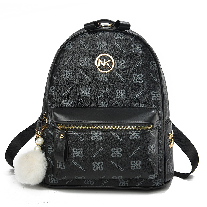 Designer's shoulder bag for women 2024 new fashion bag, large capacity, lightweight, small backpack for girls traveling, niche trendy bag, surpri