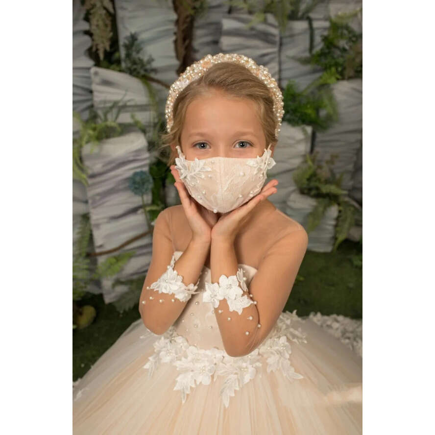 Wer Lace Princess Champagne Girl Dresses Sheer Sleeves Appliques Long Girls Pageant Gowns Formal Kids Birthday Party Communion Dress Custom Made Bc184