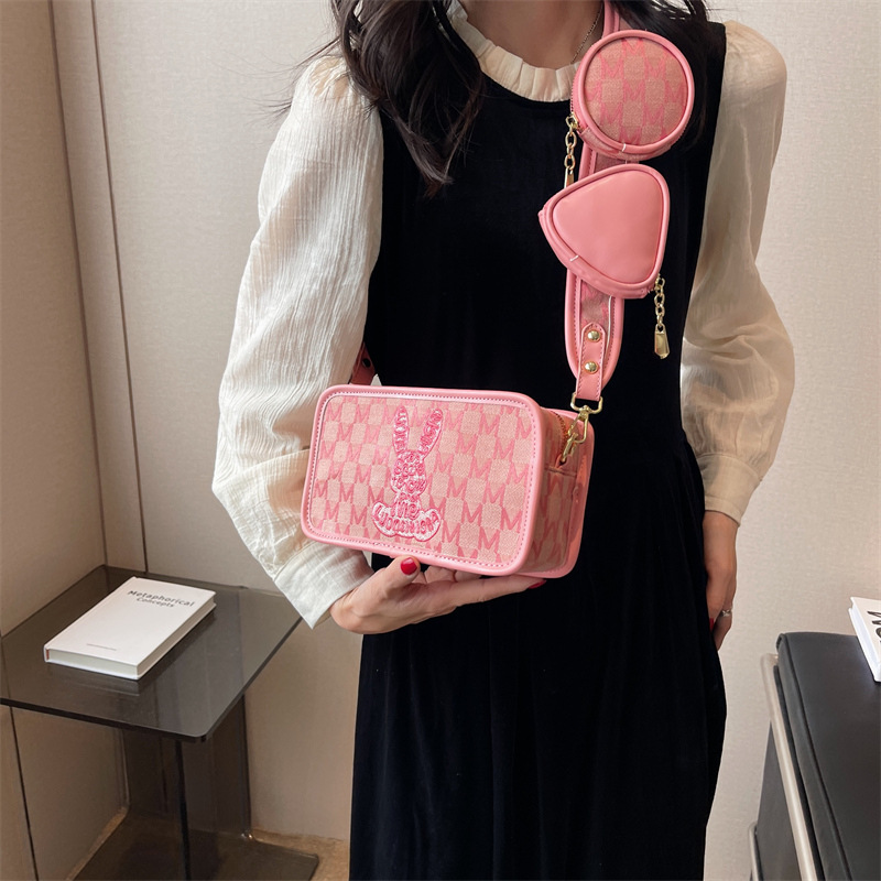 2025 Free Shipping New Fashionable Women s Designer Handbag High quality Light Luxury Mini Crossbody Bag Casual Armpit Tote Bag Wallet Lipstick Storag