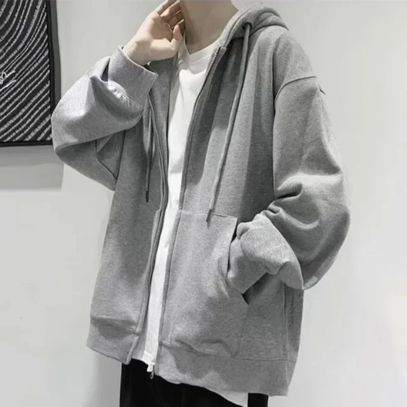 Retro mens hooded sweatshirt with zipper long sleeved loose jacket Harajuku casual gothic hooded sweatshirt Y2K streetwear 241022