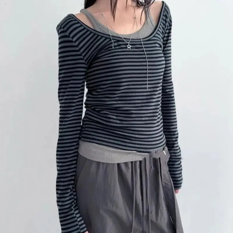 Casual Striped TShirt For Women Fashion Vintage Womens Long Sleeve Round Neck Slim Tee Spring Female Gentle Street Top 241022