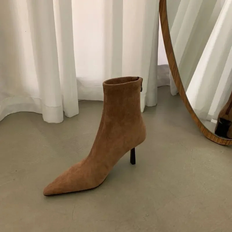 2024 Ankle Boots Pointed Toe New Autumn Thin High Heels Suede Solid Short Plant Thread Botte Womens 241106