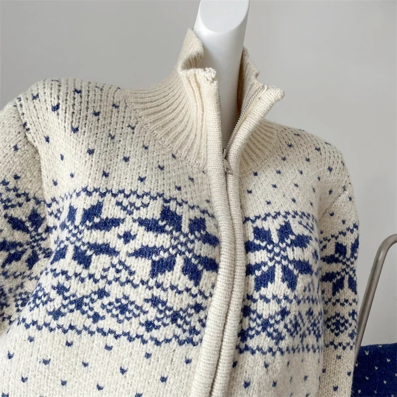 Vintage Snowflake Sweater Coat Womens Autumn Winter Fashion Loose Casual Soft Warm Beige Blue Christmas Knit Cardigan 241022