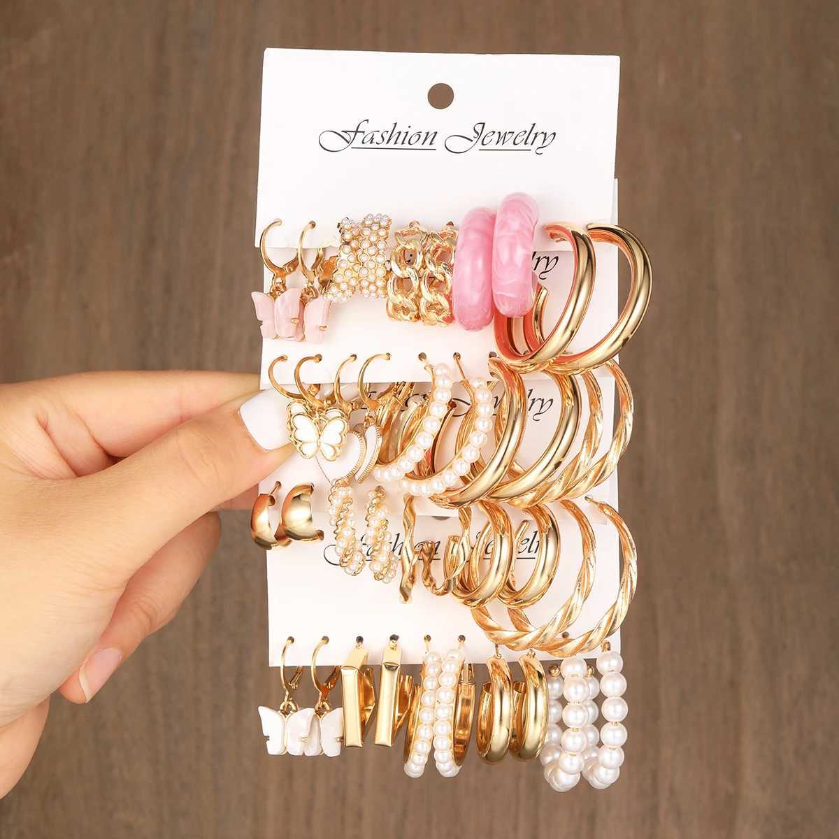 40 piece retro heart-shaped butterfly earring set suitable for women gold pearl round twisted geometric ring earrings Tren jewelry W241023