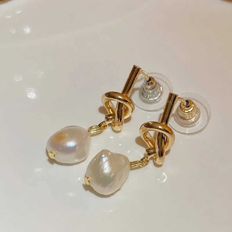 1 pair of ladies knot Pearl French style niche fashion personality light luxury high-grade earringsX241023