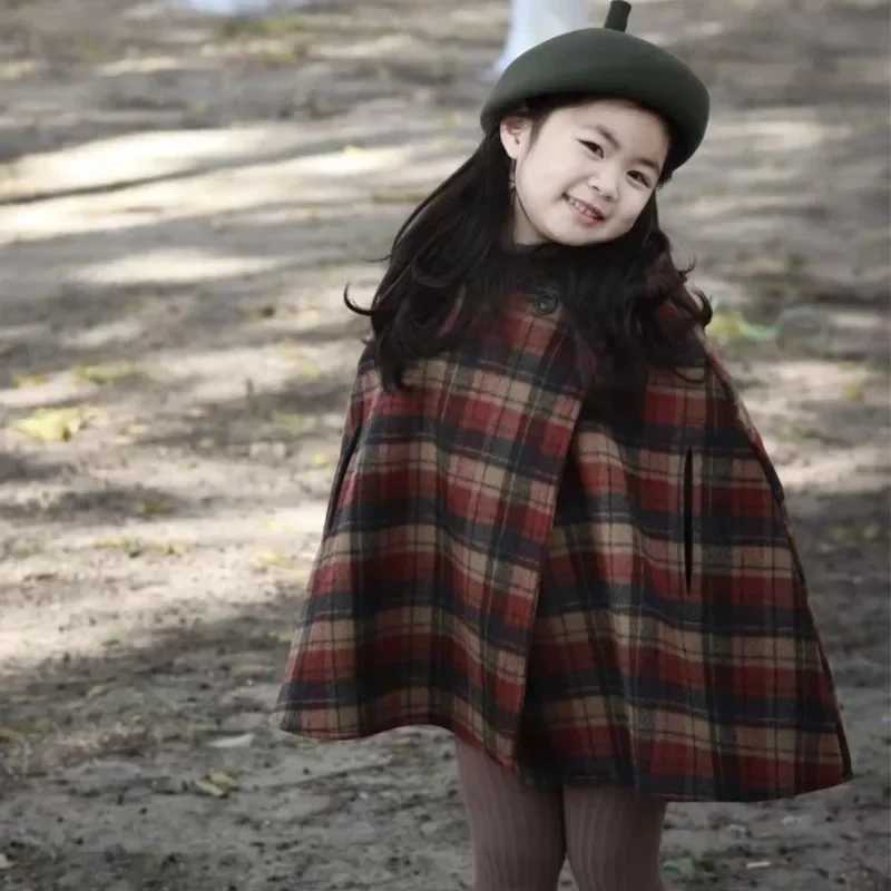 Childrens outerwear girls winter clothing baby girls wool cloaks preschool girls Kaye red checkered Cape Town cotton thick hooded Cape Town W241023