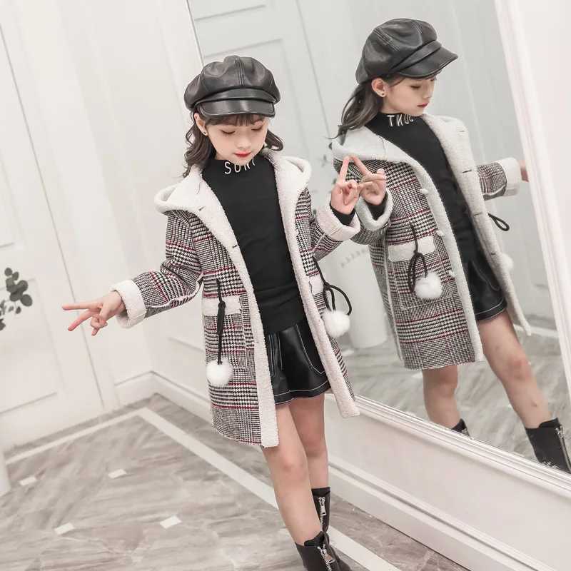 2024 Fashion Design Autumn Winter Park Girls furry clothes long wool coat childrens coat grid pattern filled warm clothes W241023