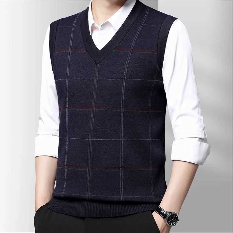 Mens Thickened Casual Sweater Tank Top Autumn and Winter Warm Mens Vest LX241024