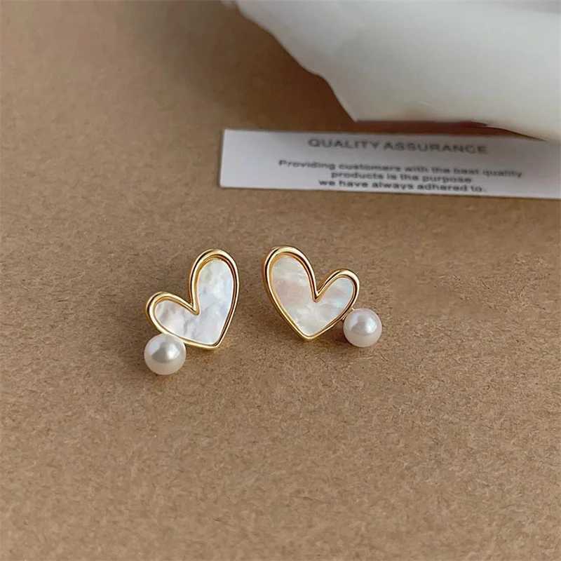 Elegant Pearl Shell Love Heart Stud Earrings For Women Vintage Sweet Gold Color Line Young Girls Party Jewelry Gifts WholesaleX241023