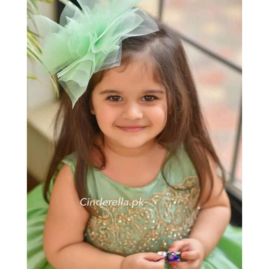 2021 Beaded Lace Wer Girl Dresses Ball Gown Satin Tiers Lilttle Kids Birthday Pageant Weddding Gowns