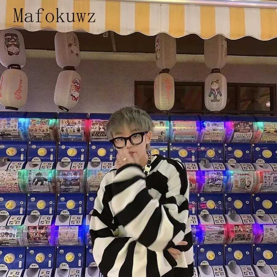 Autumn Winter O-neck Black White Striped Embroidered Sweaters Couples Loose Casual High Street Sweater Pullovers Male Clothes LX241024