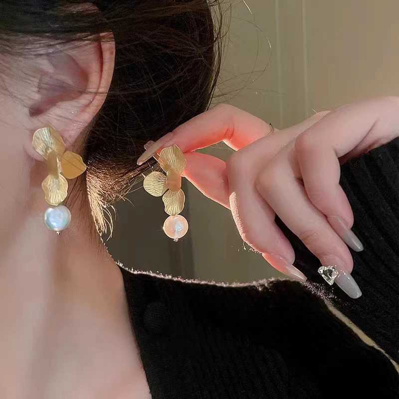 Rhinestone Imitation Pearl Stud Earrings For Women Korean Style Double Row Pearl Zircon Earring Elegant Christmas Party JewelryX241023