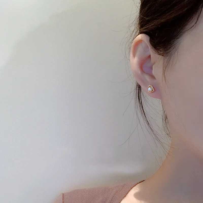 2023 New Korean Luxury Imitation Pearl Earrings Womens Sparkling Crystal Zircon Jewelry Girls Wedding Party Gifts W241023