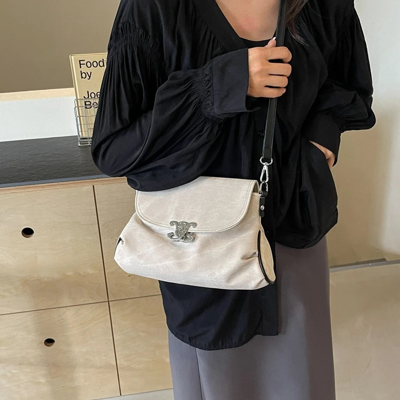 Fashionable underarm bag single shoulder womens highend feeling niche fashion crossbody 241021