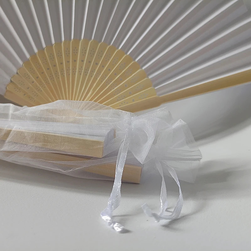 Personalized Wedding Fan White Folding Elegant Paper Fan Wedding Gift Bridal Customization Handmade Fan Gift with Machine Bag 241019