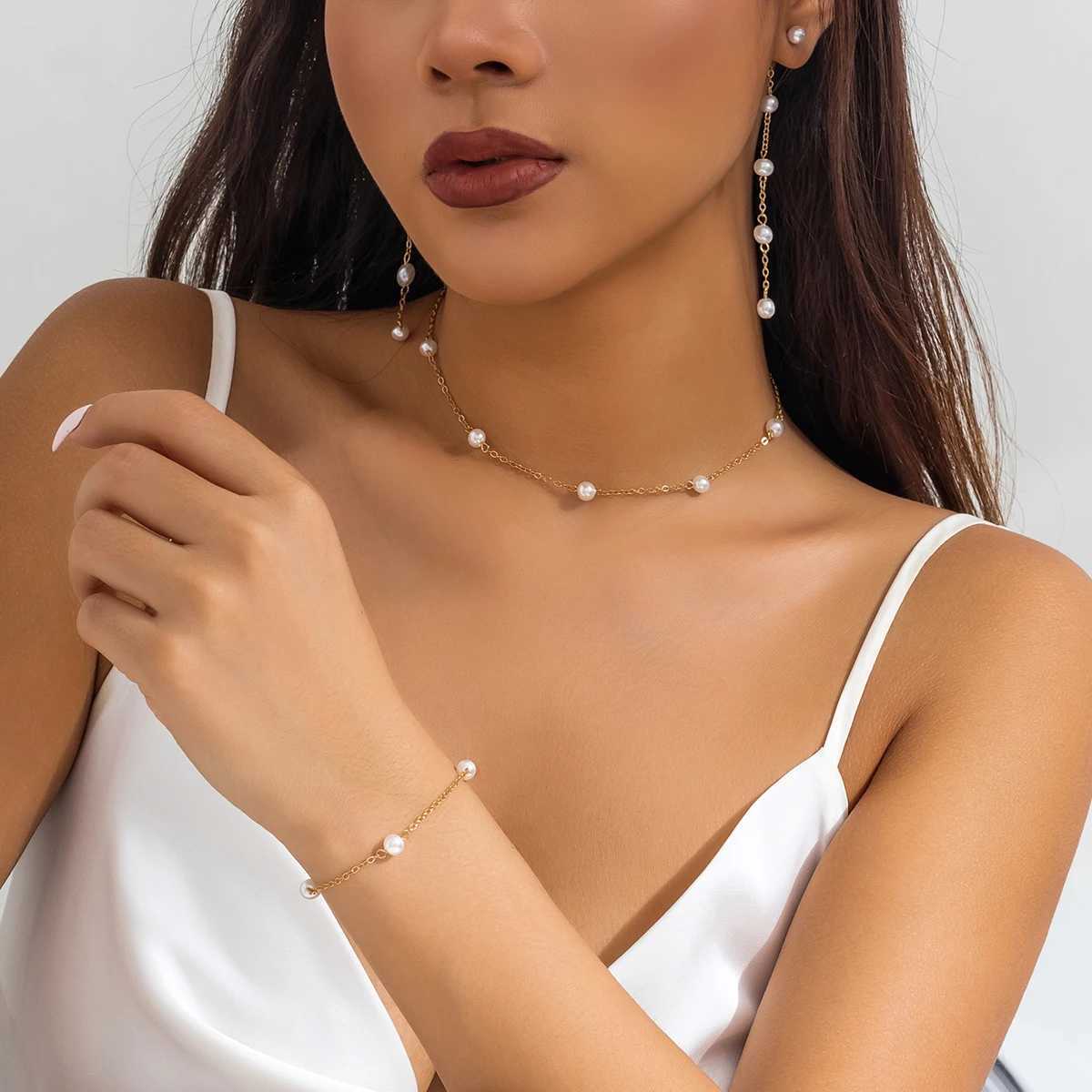 Lacteo Elegant Imitation Pearl Necklace Bracelet Pendant Earrings Tren Jewelry Set Womens Suffocation Bracelet Party Womens Wedding W241023