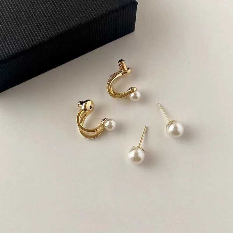 Korean Simple Irregular Design Pearl Stud Earrings Womens Fashion Geometric Gold Metal Earrings Trend Party Jewelry Gif W241023
