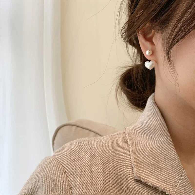 New fashion heart-shaped pearl earrings suitable for women sweet and elegant drip earrings trendy jewelry accessories W241023
