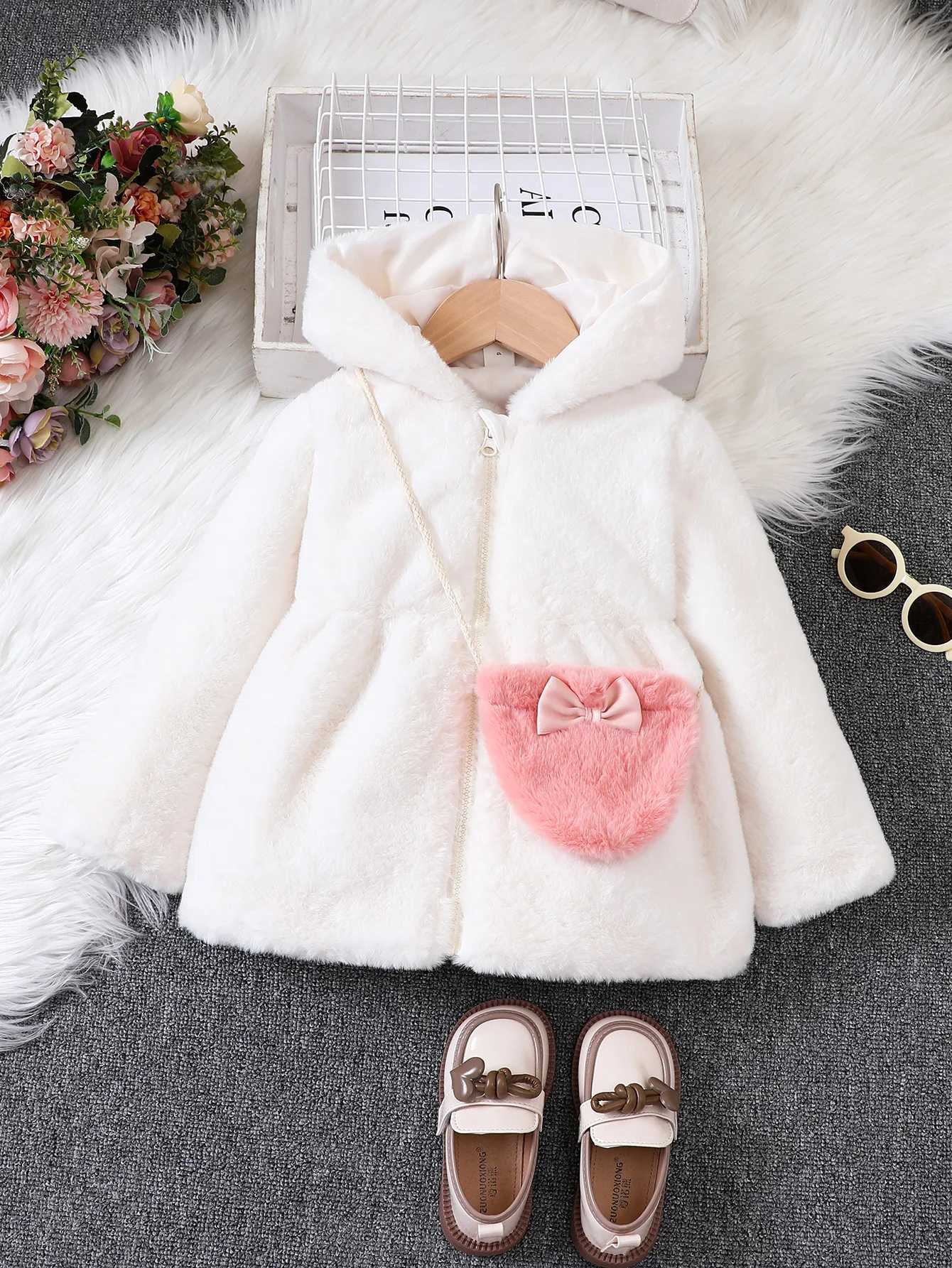 Girls autumn and winter new hooded plush thick coat+love shoulder bag W241023