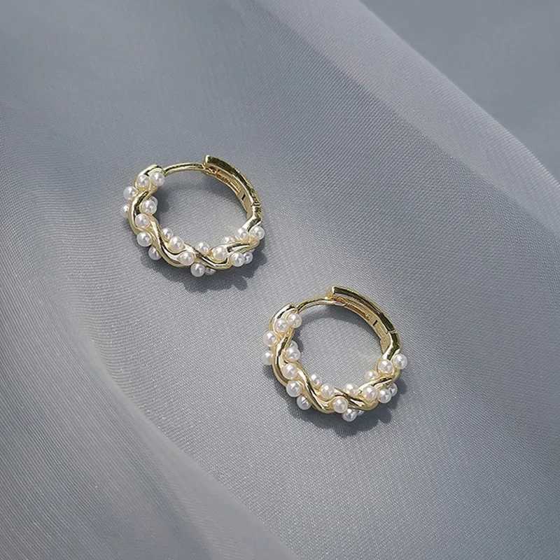 LATS 2024 South Korean New Simple Temperature Round Pearl Earrings Gold Silver Fashion Small Edition Earrings W241023