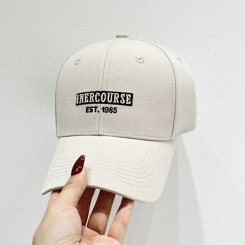 Free shipping New High Quality Caps Fashion Baseball hats Mens Womens Sports Caps Forward Cap Adjustable Fit Hat A timeless classic designer hat Q-11