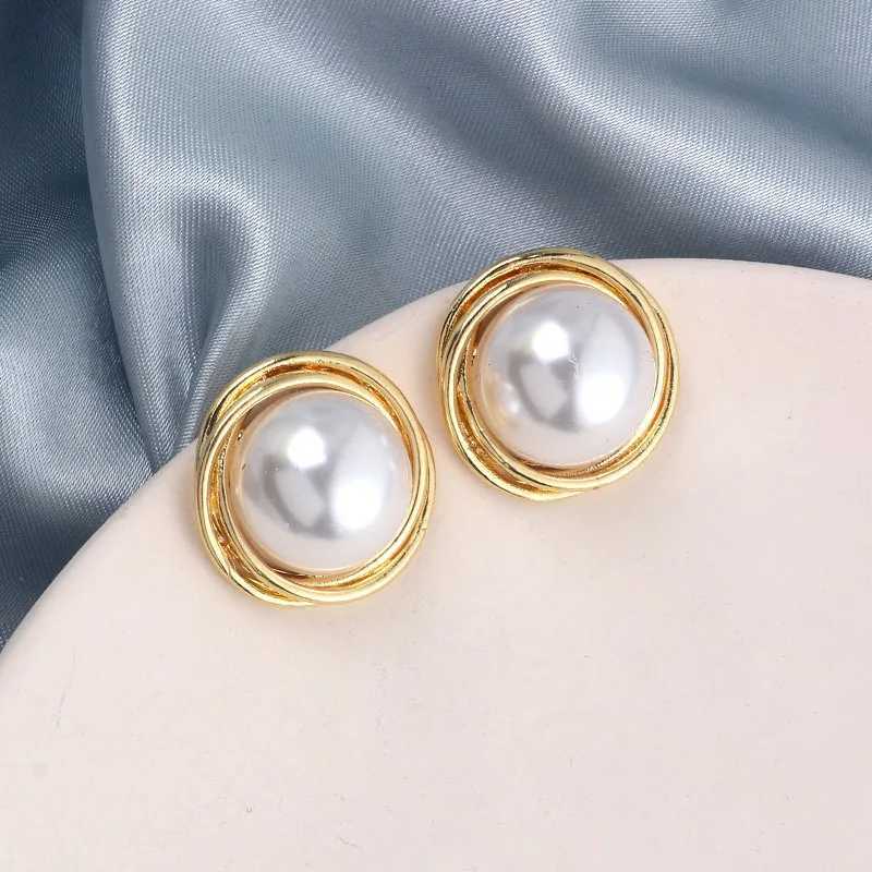 Big Round Imitation Pearl Stud Earring for Women Female Sweet Gold Color Edge Piping Jewelry Party Wedding Christmas GiftX241023