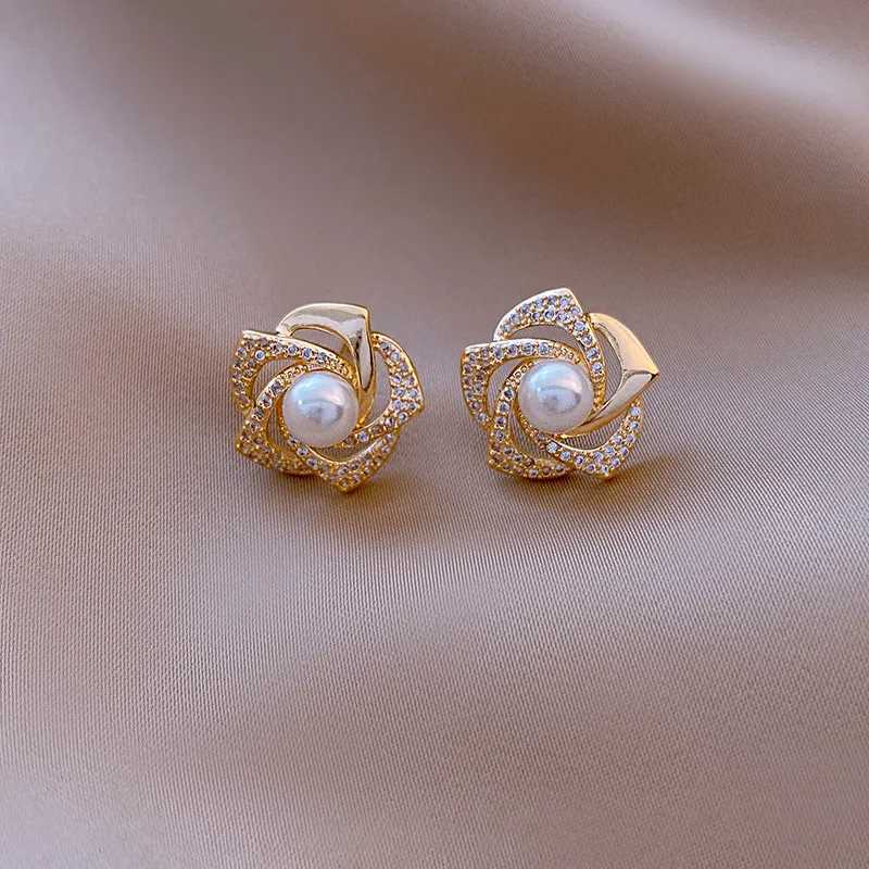 French luxury crystal rose pearl earrings suitable for women exquisite Korean earrings party Mothers Day jewelry W241023