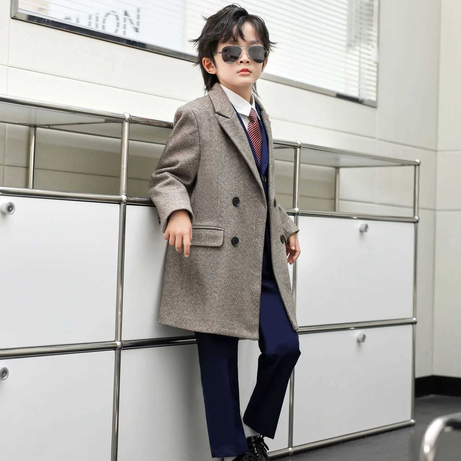 Childrens winter warm wool coat boys and girls windproof outdoor long jacket school childrens foam birthday Par photography wool coat W241023