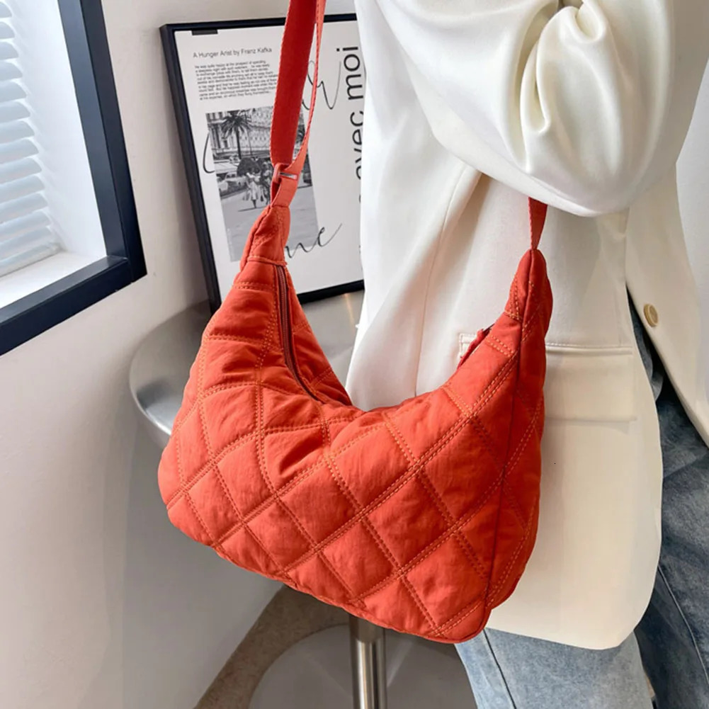 Fashion Padded Nylon Women Shoulder Bag Space Pad Down Cotton Shopper Crossbody Lady Female Winter Quilted Hobo Handbags 241017