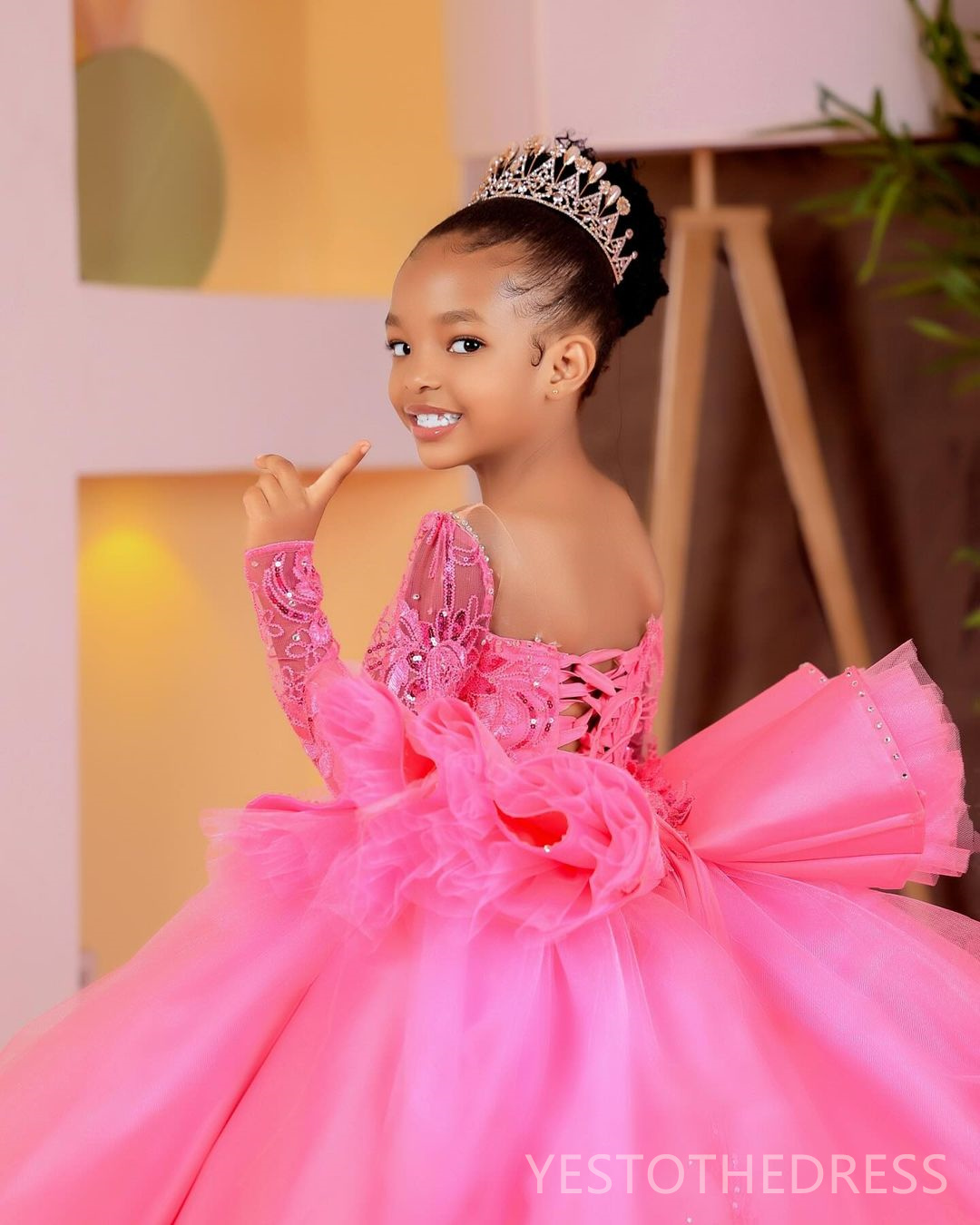 2024 Aso Ebi Pink Flower Girl Dresses Children Birthday Dress Illusion Sheer Neck Long Sleeves Beaded Lace Princess Tiered Tulle Princess Ball Gown Fo