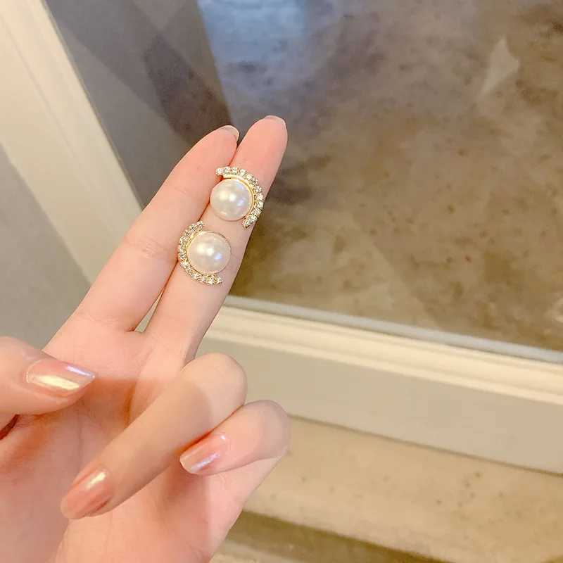 Trendy Imiation Pearl Stud Earrings for Women Rhinestones Semicircle Geometry Charms Small Earrings Party Elegant Jewelry GiftX241023