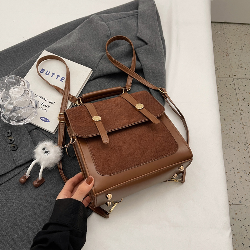 2025 Designer small female Leisure 3 students commuting backpack for class 2024 winter new fashionable and popular student bag free shipping