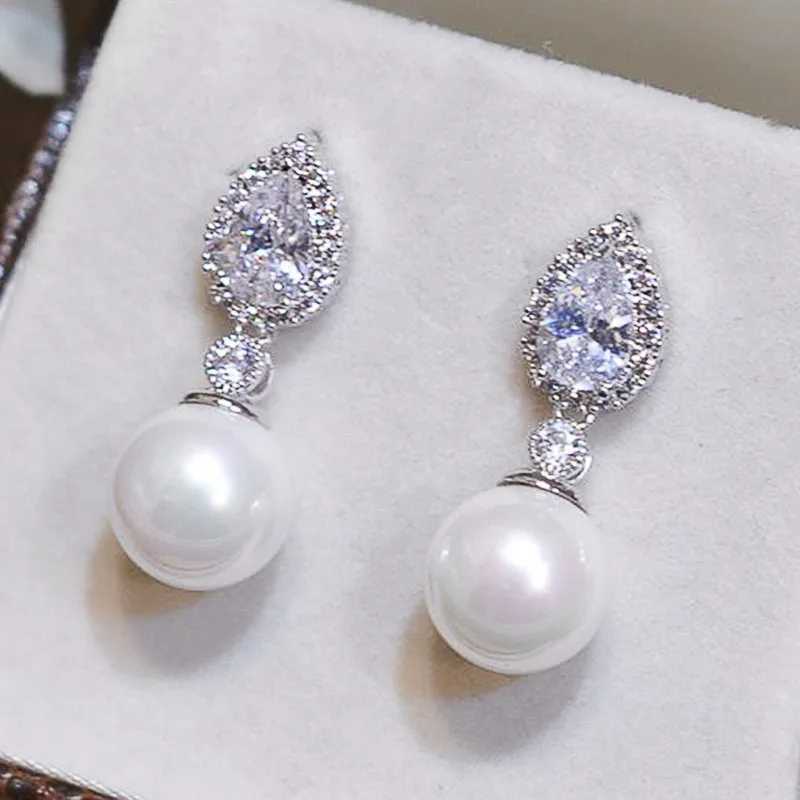 Huitan Temperment White Imitation Pearl Pendant Earrings Suitable for Elegant Engagement Wedding Party Earrings for Women W241023